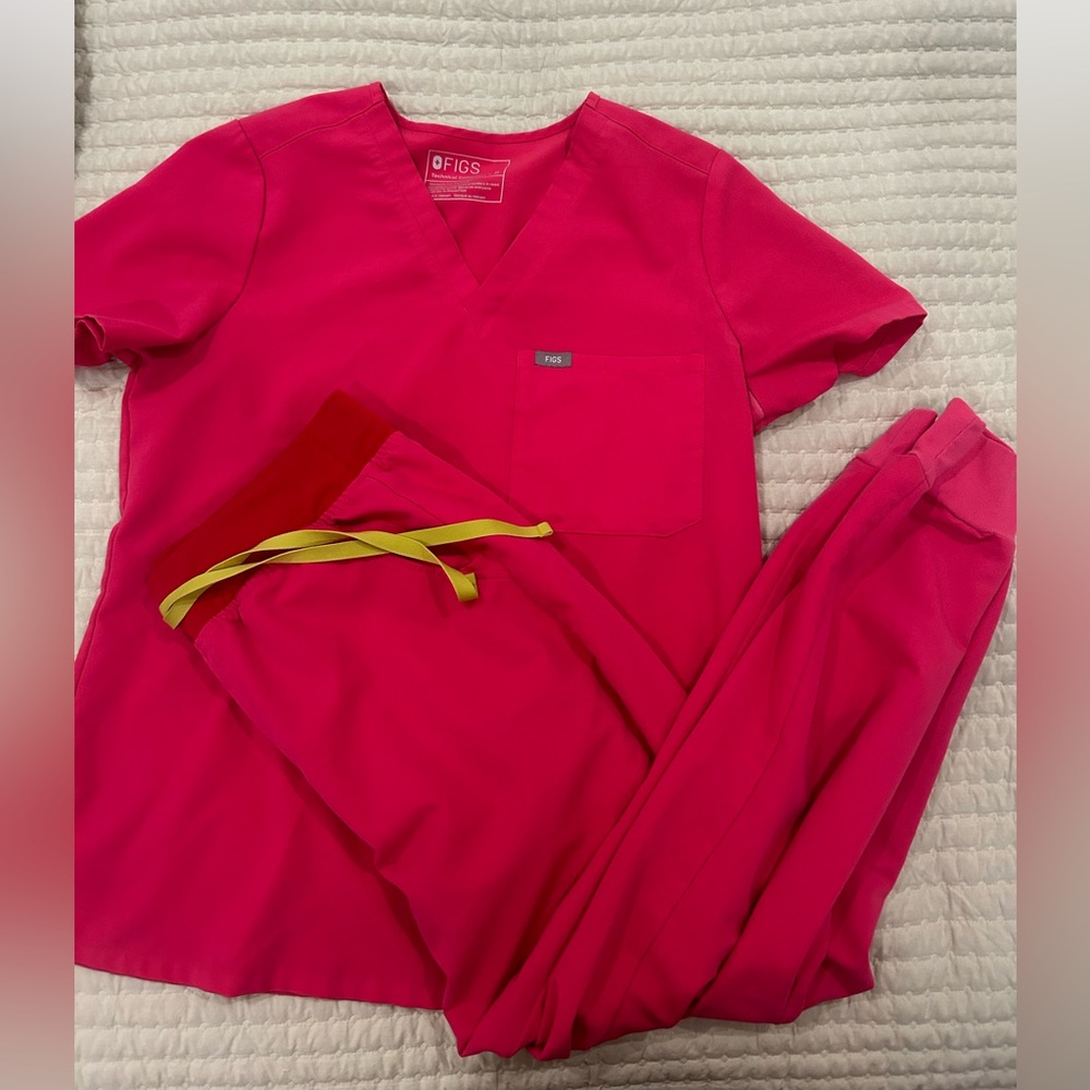 Women's Shocking Pink Scrub Set